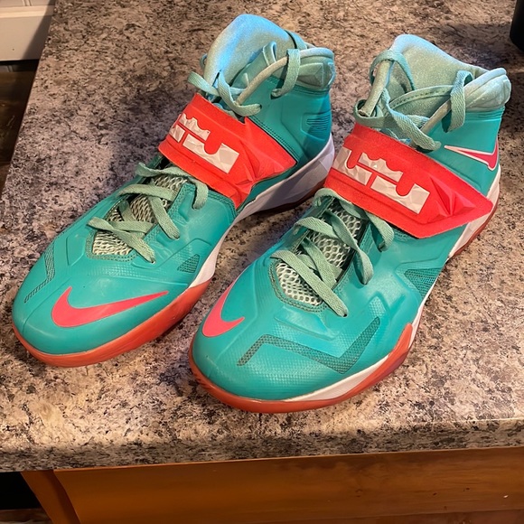 Nike iD Lebron Soldier 10s - Picture 1 of 7